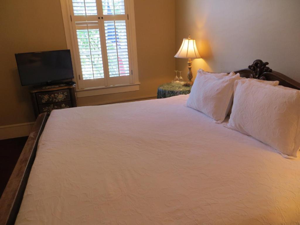 Hotel St. Helena Room photo